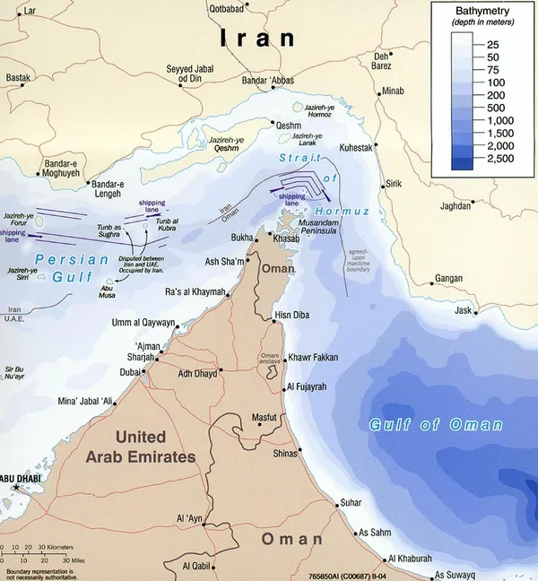 الهجمات الإيرانية تدفع الشحن نحو الممر الشمالي الخاضع لطهران: ما معناه لشحن الحاويات من الصين إلى الخليج؟